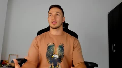 Snapshot of dimitricaruso chatting on 03.04.25 dimitricaruso online show from 03.04.25