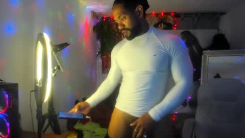 Snapshot of dimitry_muscle chatting on 12.17.24 dimitry kyle mucle online show from 12.17.24
