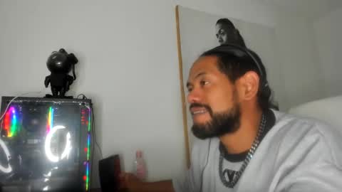 Snapshot of dimitry_muscle chatting on 01.03.25 dimitry kyle mucle online show from 01.03.25