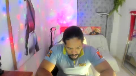 Snapshot of dimitry_muscle chatting on 01.09.25 dimitry kyle mucle online show from 01.09.25