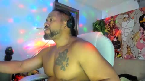 Snapshot of dimitry_muscle chatting on 10.21.25 dimitry kyle mucle online show from 10.21.25