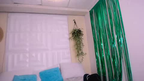 DINA online show from 04.12.26