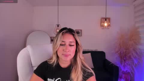   online show from 10.08.25