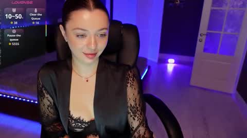 Snapshot of dinacandy chatting on 11.08.25 dinacandy online show from 11.08.25