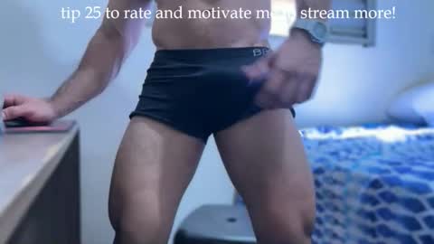 Snapshot of dinhoo14 chatting on 10.22.25 dinhoo14 online show from 10.22.25