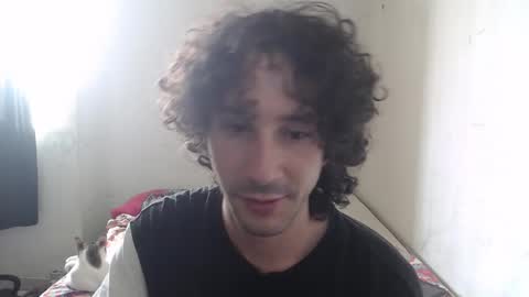 Snapshot of dioni_soe chatting on 11.17.25 Henry online show from 11.17.25