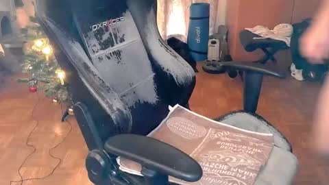 Snapshot of dirty_fun_boy chatting on 12.20.24 dirty_fun_boy online show from 12.20.24