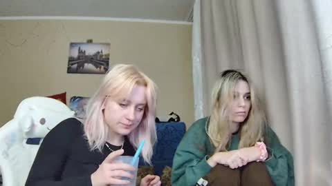 Snapshot of dirty_kiss69 chatting on 04.29.26 Dirty Kiss69 online show from 04.29.26