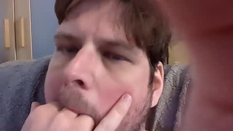 Snapshot of dirtydogsday chatting on 03.04.25 Dirtydog online show from 03.04.25