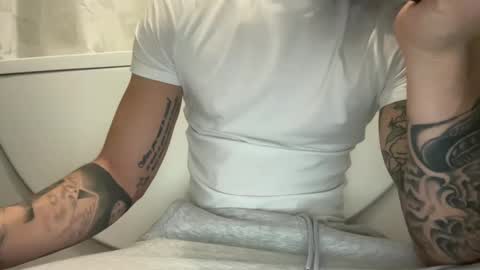 Snapshot of dirtyprettyboi chatting on 10.12.25 buy tokens with link online show from 10.12.25