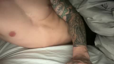 Snapshot of dirtyprettyboi chatting on 10.28.25 buy tokens with link online show from 10.28.25