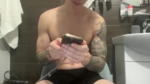 Snapshot of dirtyprettyboi chatting on 11.08.25 buy tokens with link online show from 11.08.25