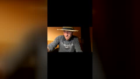 Snapshot of dirtyuniversal chatting on 04.25.26 dirtyuniversal online show from 04.25.26