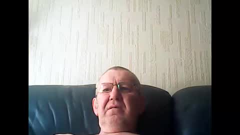 Snapshot of discovery63 chatting on 05.31.26 discovery63 online show from 05.31.26