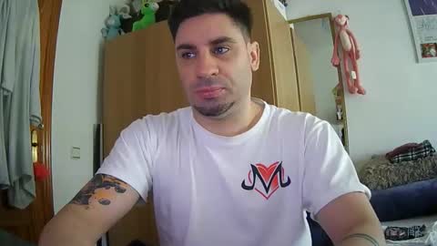 Snapshot of diselobienclaro chatting on 02.26.26 diselobienclaro online show from 02.26.26