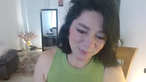 Snapshot of disneey2888 chatting on 02.16.26 disneey2888 online show from 02.16.26