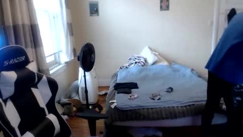 Snapshot of disr3sp3ctfully_dipp3d chatting on 11.02.25 Your Best Worst Nightmare online show from 11.02.25