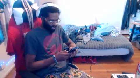 Snapshot of disr3sp3ctfully_dipp3d chatting on 11.03.25 Your Best Worst Nightmare online show from 11.03.25