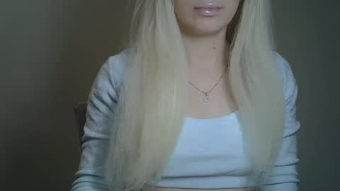 DitaMilton online show from 02.06.25