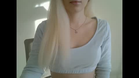 DitaMilton online show from 02.07.25