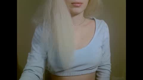 DitaMilton online show from 11.04.25