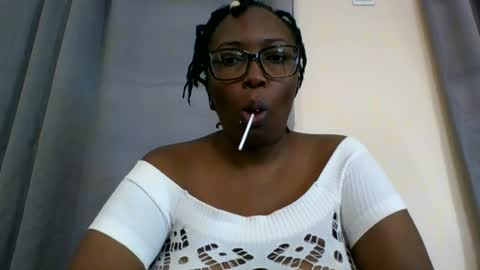 Snapshot of diva223306 chatting on 07.07.26 diva223306 online show from 07.07.26