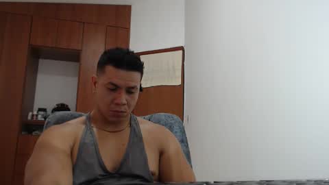 Snapshot of divamancini chatting on 10.26.25 Diva Mancini online show from 10.26.25