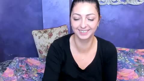Snapshot of divinafrodita chatting on 12.15.24 Sandra online show from 12.15.24
