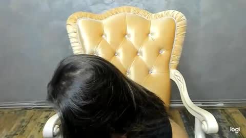 Snapshot of divinafrodita chatting on 12.28.24 Sandra online show from 12.28.24