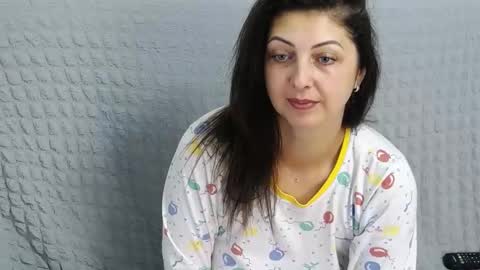 Snapshot of divinafrodita chatting on 01.17.25 Sandra online show from 01.17.25