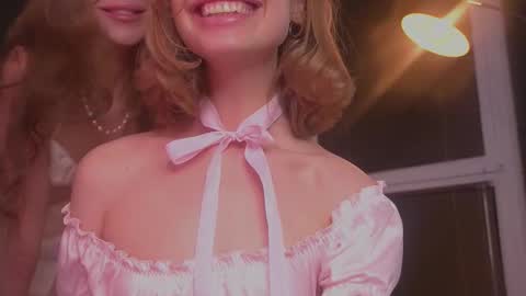 Eva and Lucia online show from 10.14.25