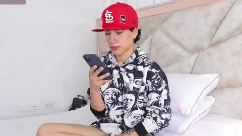 Snapshot of divine_thiagoo chatting on 09.18.25 Thiago online show from 09.18.25