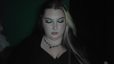 divinedahliaxo online show from 03.11.25