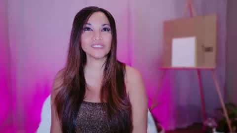 DivineLynn online show from 02.21.25