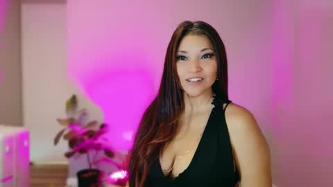 DivineLynn online show from 03.07.26