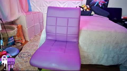 Snapshot of divynejade chatting on 12.04.24 Jade Divyne online show from 12.04.24