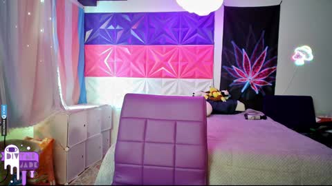 Snapshot of divynejade chatting on 12.06.24 Jade Divyne online show from 12.06.24