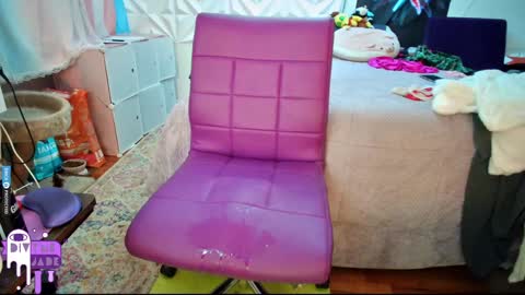 Snapshot of divynejade chatting on 12.08.24 Jade Divyne online show from 12.08.24