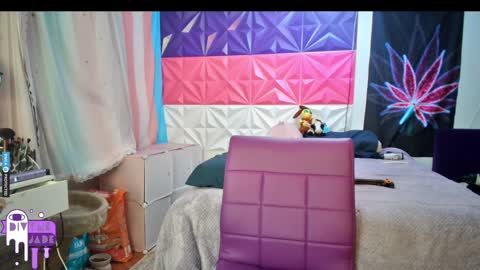 Snapshot of divynejade chatting on 12.24.24 Jade Divyne online show from 12.24.24