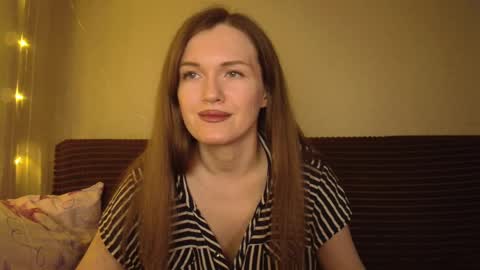 Snapshot of dixiemiller chatting on 12.22.24 Dixiemiller online show from 12.22.24