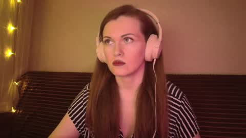 Snapshot of dixiemiller chatting on 02.11.25 Dixiemiller online show from 02.11.25