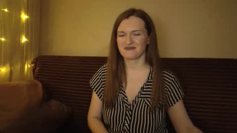 Snapshot of dixiemiller chatting on 02.11.25 Dixiemiller online show from 02.11.25