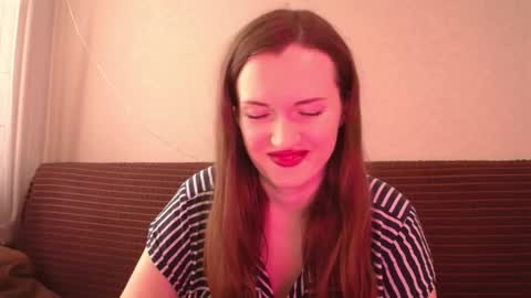 Snapshot of dixiemiller chatting on 03.11.25 Dixiemiller online show from 03.11.25