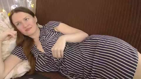 Snapshot of dixiemiller chatting on 10.17.25 Dixiemiller online show from 10.17.25