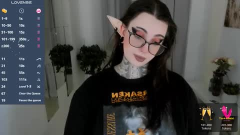 Snapshot of dixipixi_ chatting on 10.09.25 dixipixi_ online show from 10.09.25