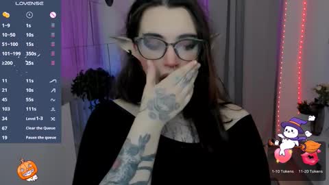 Snapshot of dixipixi_ chatting on 11.09.25 dixipixi_ online show from 11.09.25