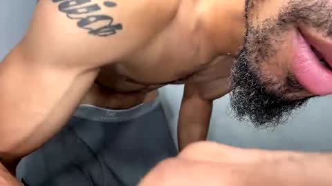 Snapshot of dixkzilla chatting on 09.15.25 dixkzilla online show from 09.15.25