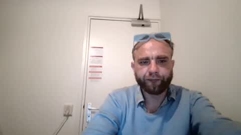 Snapshot of djschoor chatting on 10.20.25 djschoor online show from 10.20.25