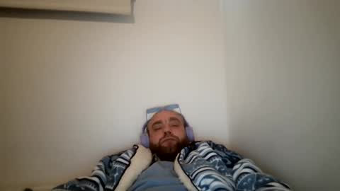 Snapshot of djschoor chatting on 10.22.25 djschoor online show from 10.22.25