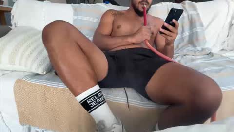 Snapshot of dmitirdarko chatting on 11.14.25 Dmitri online show from 11.14.25